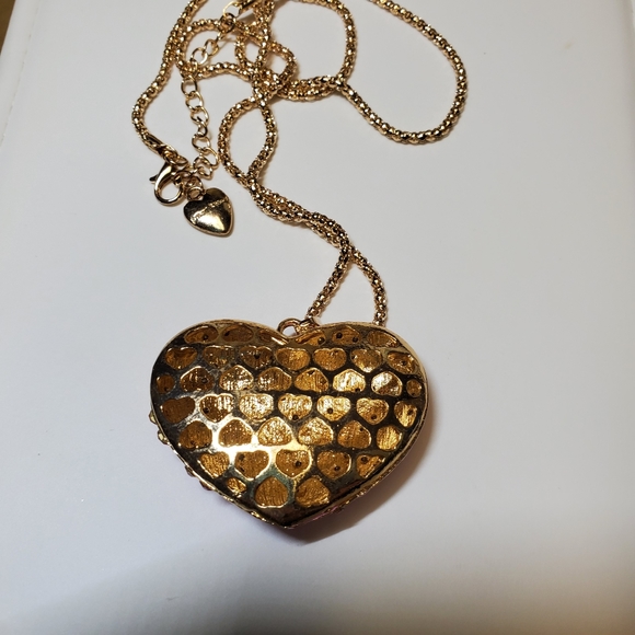 Heart necklace 💓 Betsey Johnson - Picture 2 of 5